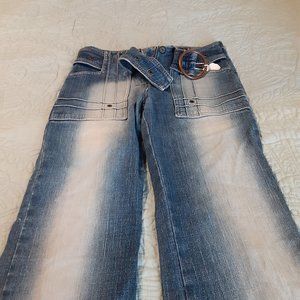 Stretchy faded belt jeans